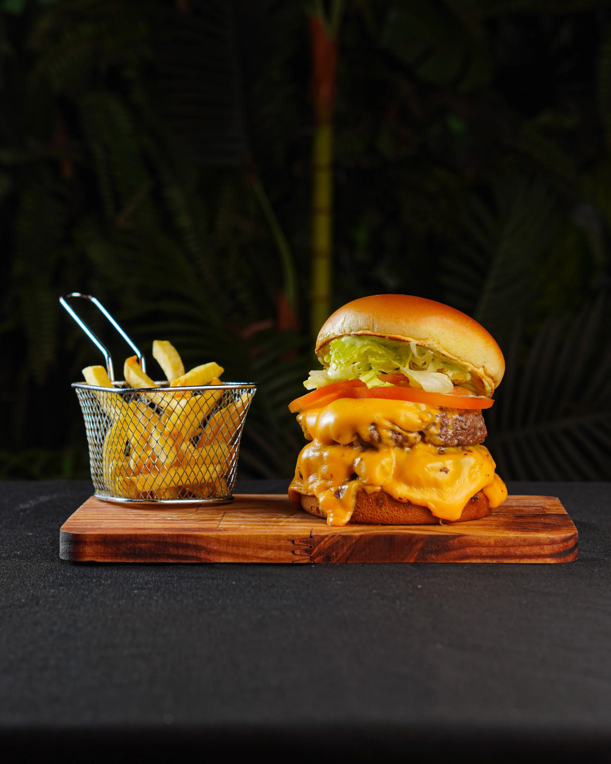 Hambúrguer Clássico Duplo